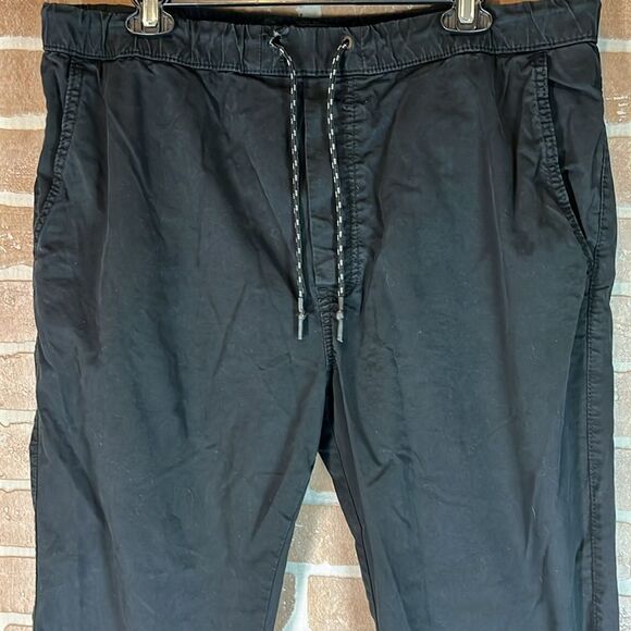 American Eagle Flex Jogger in Black, size Large - Picture 2 of 11